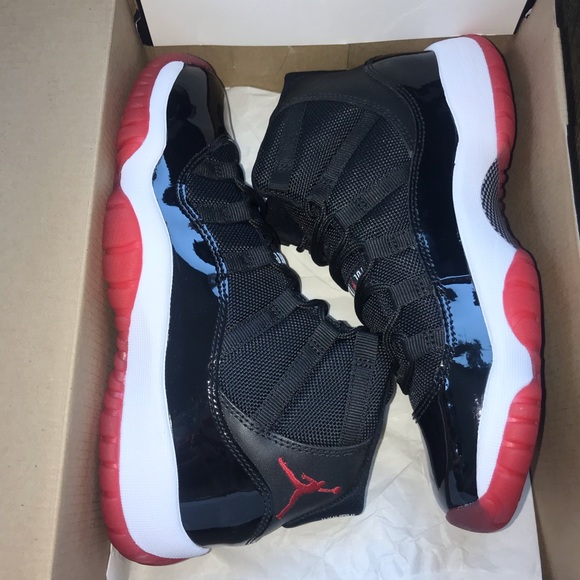 Dead stock BRAND NEW Air Jordan 11 Retro Bred - Picture 7 of 7